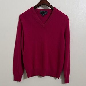 BROOK BROTHERS 100% Cashmere Sweater Womens Medium Berry V Neck Scottish